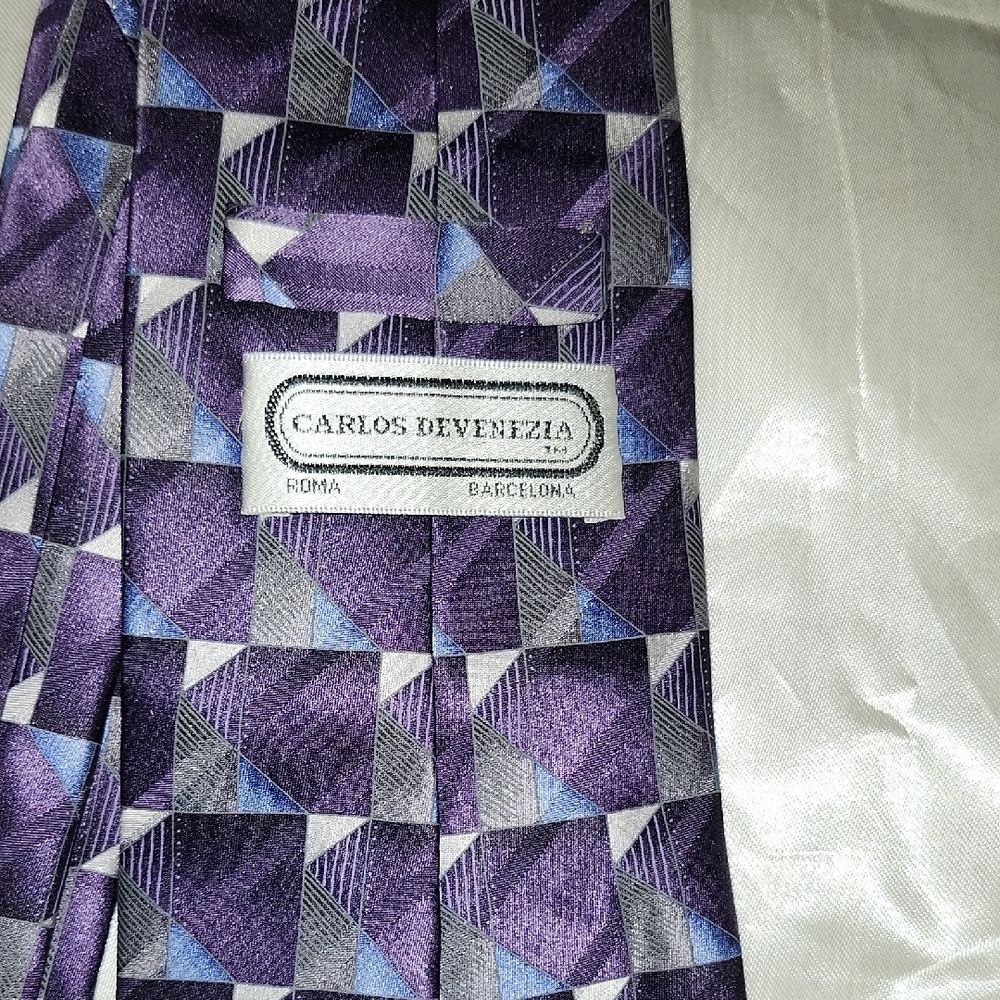 Elegant Purple Silk Geometric Tie - Picture 4 of 4